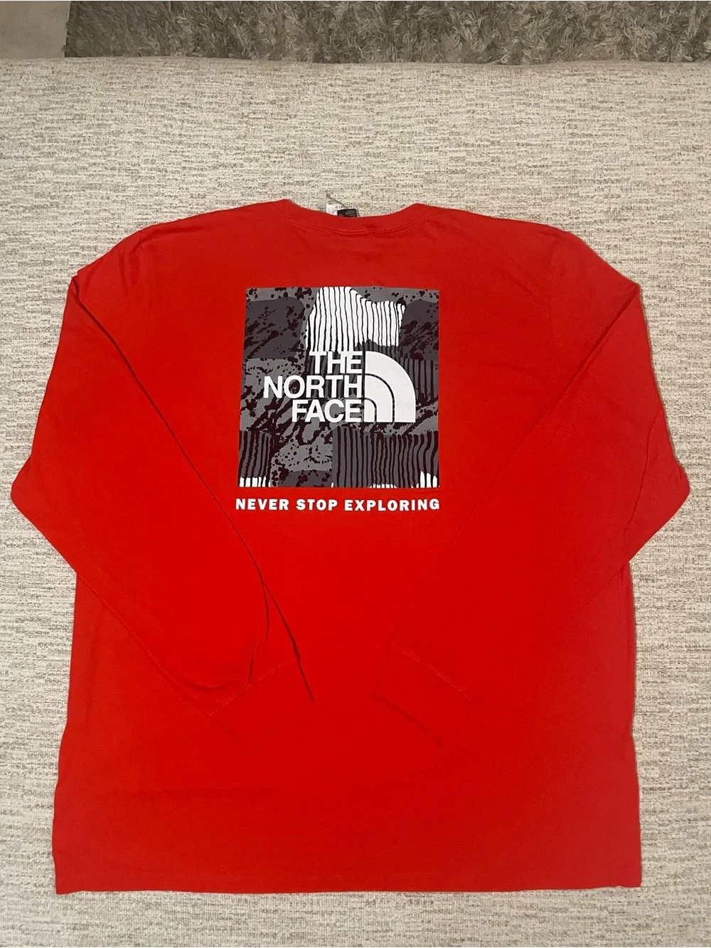 The North Face Circular Design Long Sleeve T-Shirt Men XXL Red Graphic Tee⁠